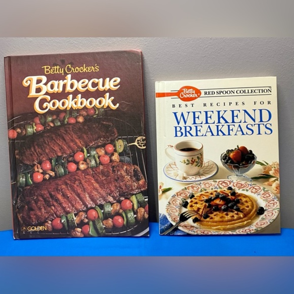 VINTAGE Betty Crocker's BBQ & Weekend Breakfast Cookbook (1989 & 1991)